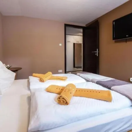 Zentral Apartment *